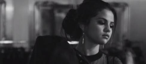 Selena Gomez não lida bem com as críticas.