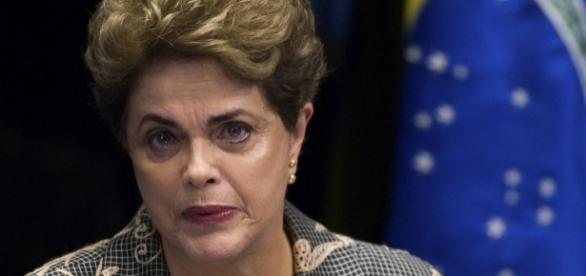 Resultado de imagem para dilma preocupada