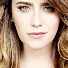 Fernanda Vasconcellos é Bruna em 'Haja Coração'