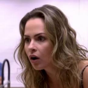Ana Paula fica surpresa no Big Brother