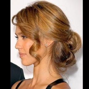 Capelli lisci senza piastra e spazzola