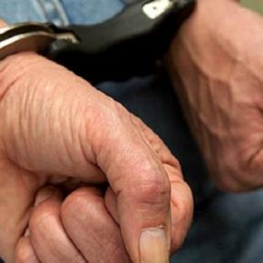 O pastor foi detido na igreja que liderava.