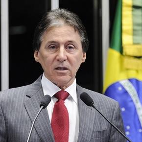 Senador Eunício Oliveira (PMDB-CE) |  “Esse acordo era com a outra Mesa”. 