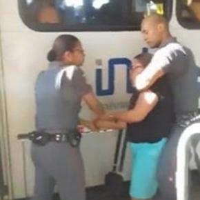 A confusão aconteceu durante o embarque de ônibus em Salvador.