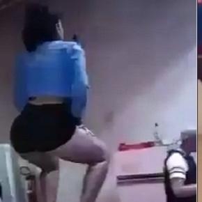 De forma criminosa ele espanca a vítima.